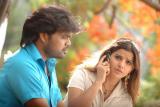 Beebatsam-working-Stills-10