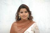 Beebatsam-working-Stills-13