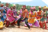 Bindaas-working-Stills-002