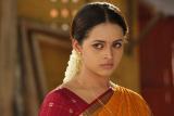 Jayam-Manade-working-stills-003