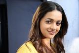 Jayam-Manade-working-stills-005
