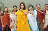 Nagavalli-working-stills-005